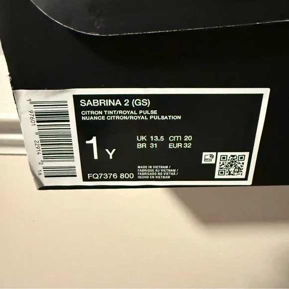 Nike Sabrina 2 basketball Citron Tint  (GS) size 1 - Picture 9 of 9